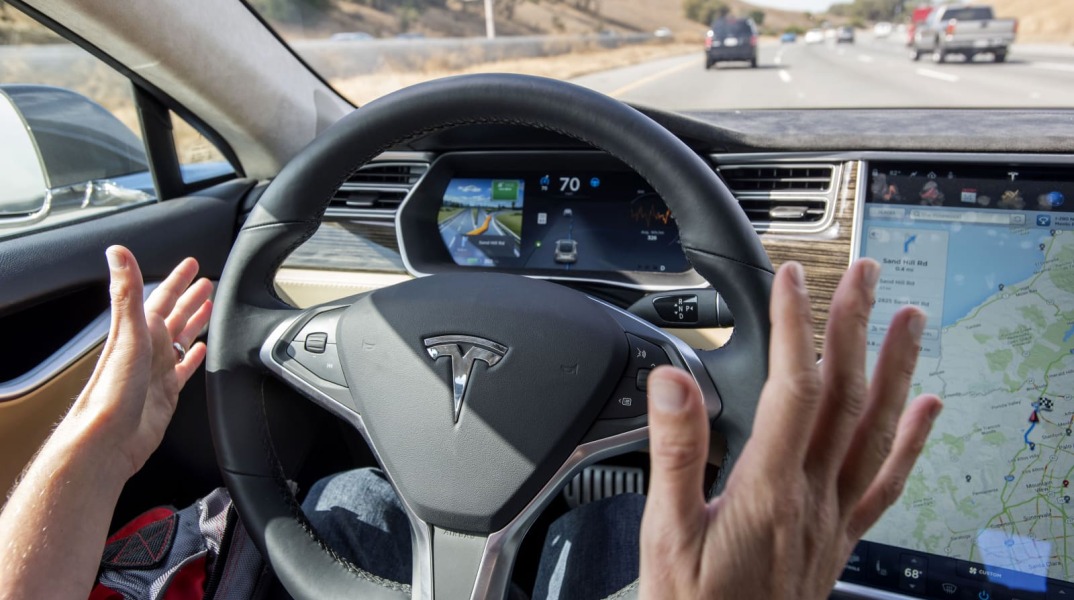 Έρευνα στις ΗΠΑ μετά τα περιστατικά αποκόλλησης του τιμονιού σε Τesla