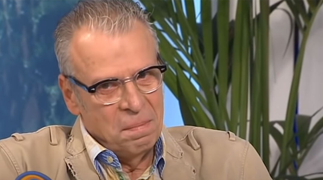 Ο ηθοποιός Ηλίας Ζερβός συγκινείται μιλώντας για τα παιδικά χρόνια στην Κωνσταντινούπολη