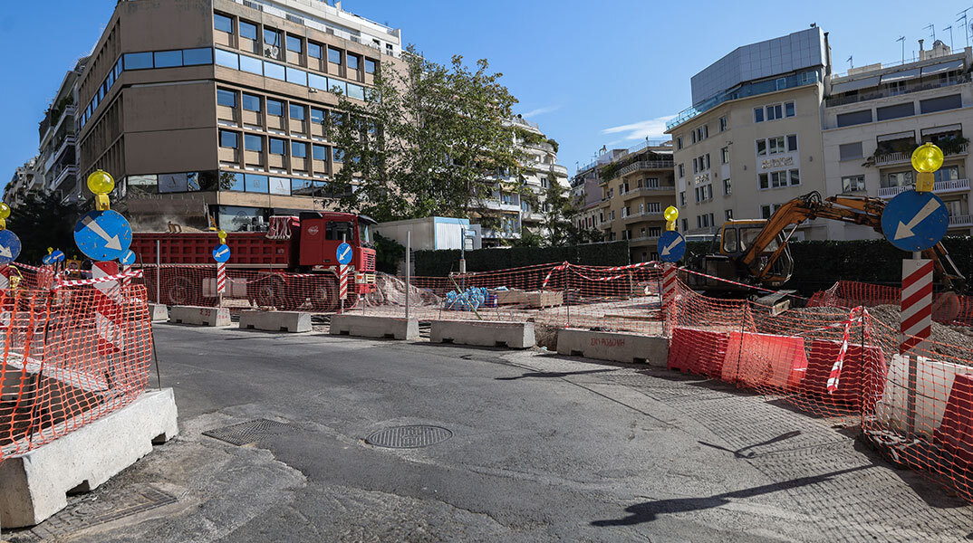 Το εργοτάξιο στο Κολωνάκι για τον νέο σταθμό Μετρό φέρνει κυκλοφοριακές ρυθμίσεις