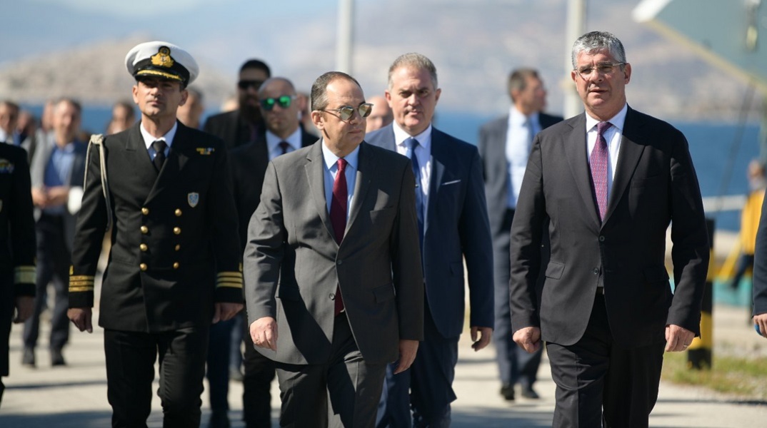 «Δεν παρασυρόμαστε από την Τουρκία» απαντά ο Πλακιωτάκης για το επεισόδιο στη Σάμο