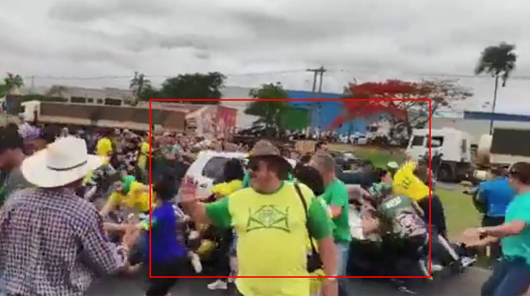 Αυτοκίνητο στη Βραζιλία πέφτει πάνω σε διαδηλωτές του Μπολσονάρου