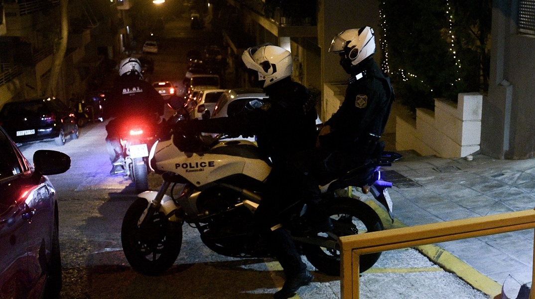 Πυροβολισμοί με έναν τραυματία στα Λιόσια