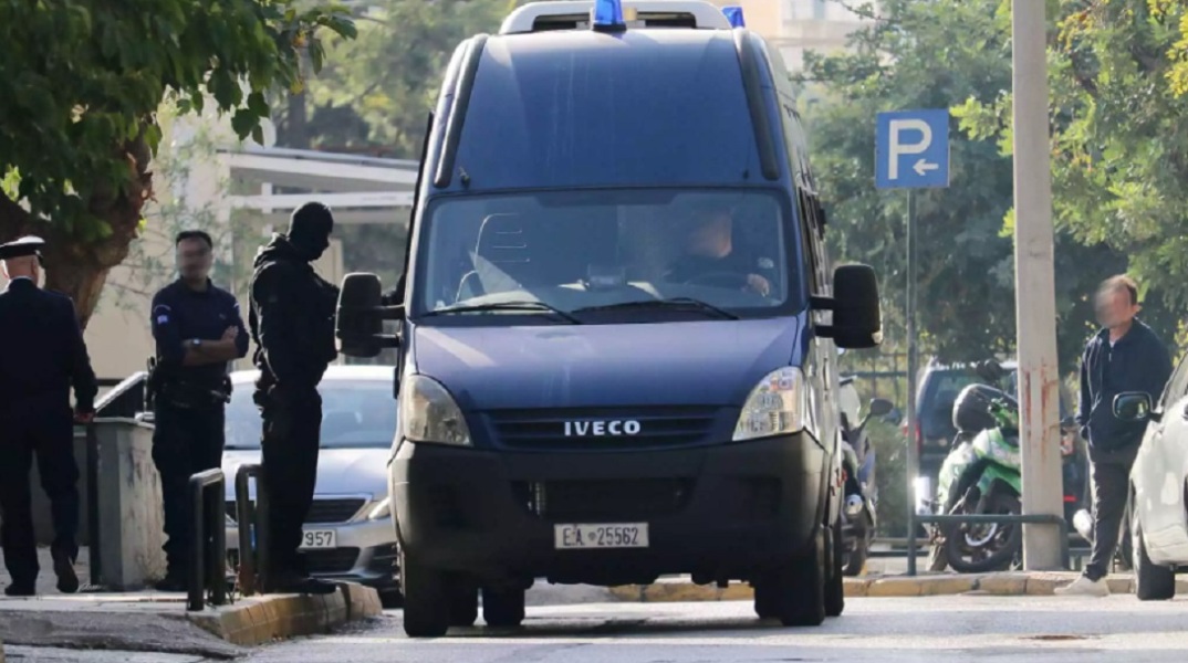 Δολοφονία 17χρονου στη Μάνδρα: