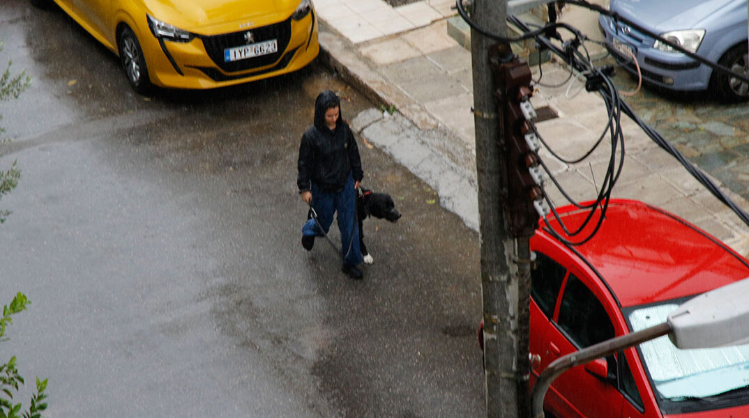 Η κακοκαιρία EVA έφερε βροχές στην Αθήνα