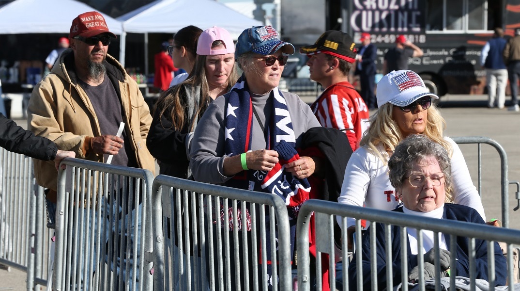 Άνοιξαν οι κάλπες στην ανατολική ακτή για τις ενδιάμεσες εκλογές των ΗΠΑ