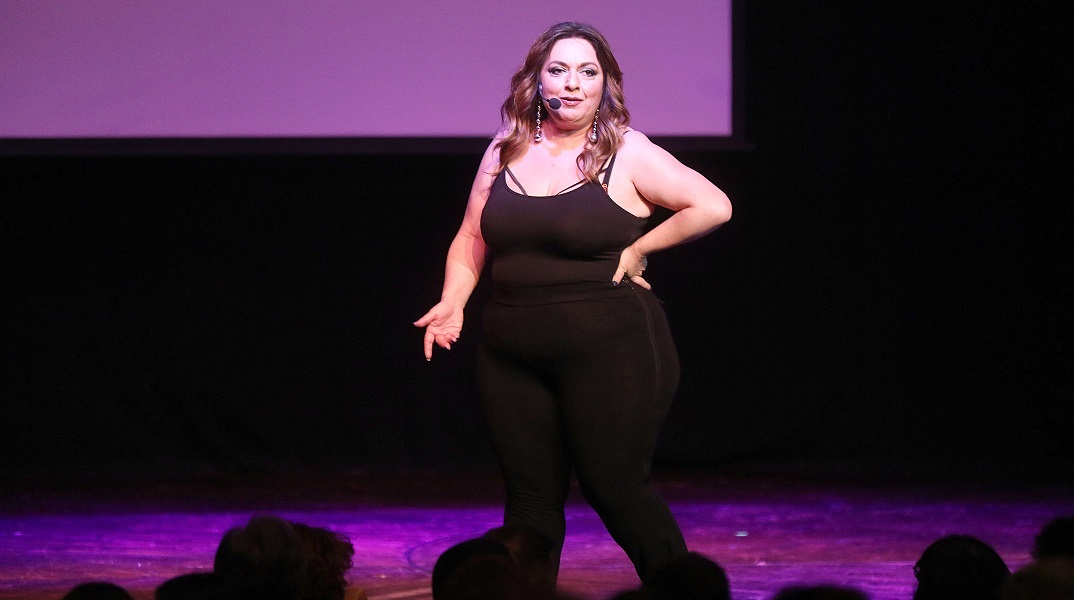 Η Σοφία Μουτίδου εμπνέεται από τη Μπιγιονσέ και κατακτά το κοινό στον «Γυάλινο Κόσμο» (βίντεο)