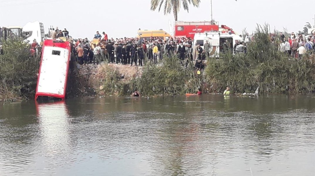 Αίγυπτος: 19 νεκροί έπειτα από πτώση λεωφορείου σε κανάλι