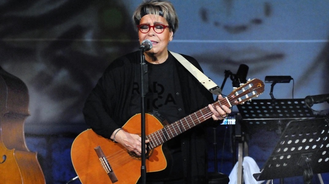 Σαν σήμερα το 1952 γεννήθηκε η Δήμητρα Γαλάνη