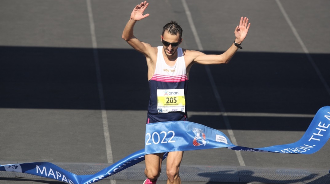Ο Χαράλαμπος Πιτσώλης μεγάλος νικητής στον Μαραθώνιος της Αθήνας