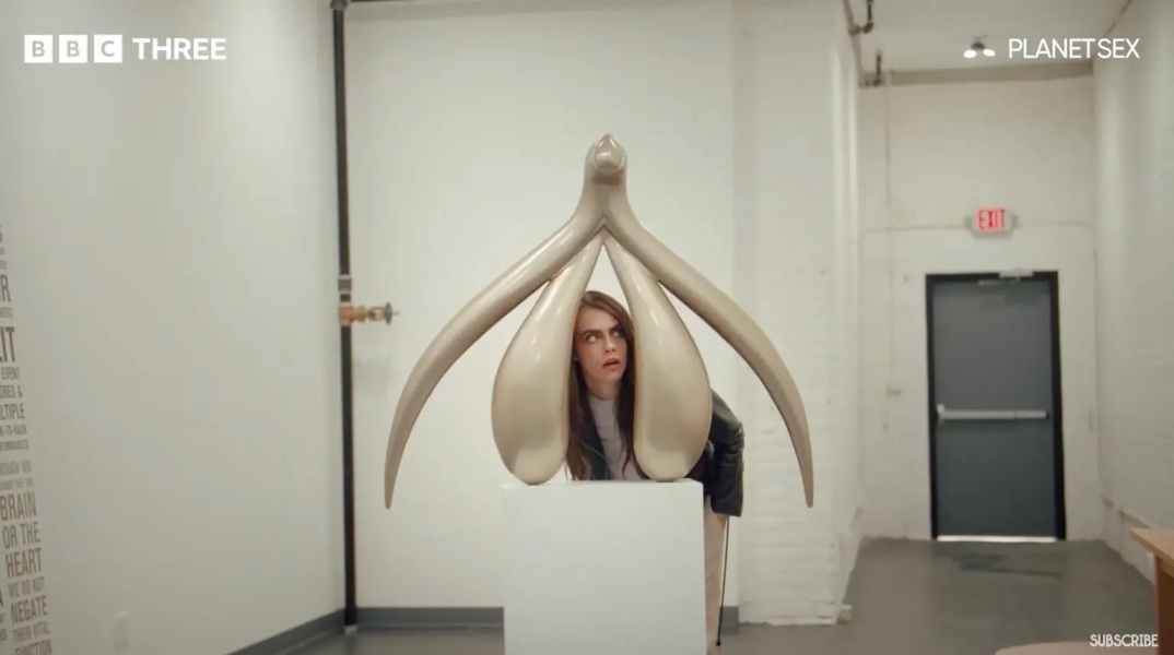 Η Κάρα Ντελεβίν 