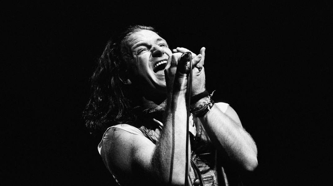 U2 - With Or Without You: Tο τραγούδι της ημέρας, Πέμπτη 16 Νοεμβρίου 2023, από τον Voice 102.5