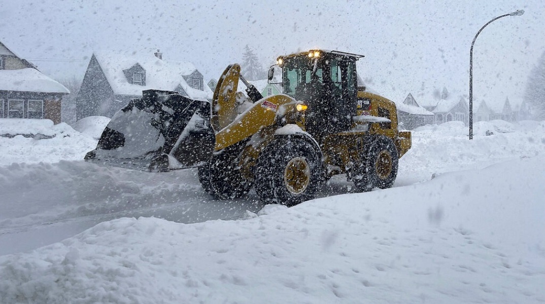 ΗΠΑ: Σε κλοιό σφοδρής χιονοθύελλας η Νέα Υόρκη - Δύο νεκροί
