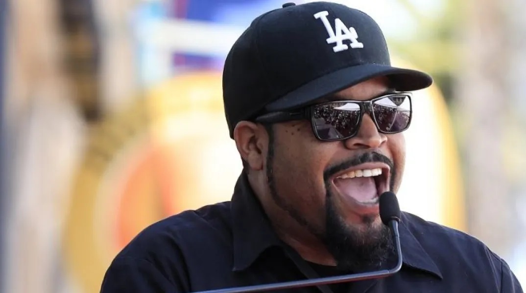 Ο Ice Cube αρνήθηκε ρόλο 9 εκατ. δολαρίων επειδή του είπαν να εμβολιαστεί: «Γ@μ@ αυτό το εμβόλιο», vid