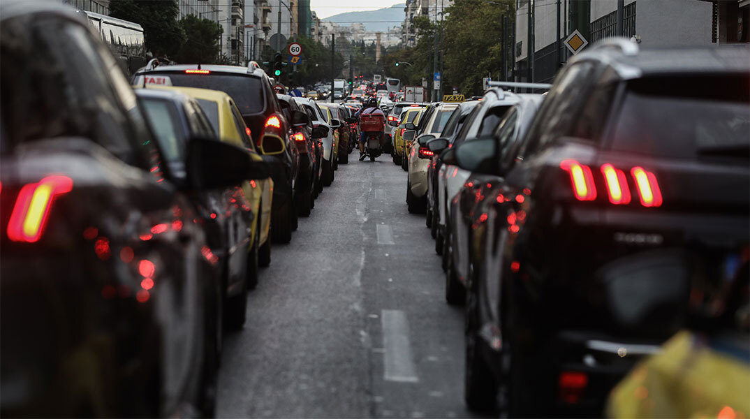 Κίνηση στους δρόμους της Αθήνας