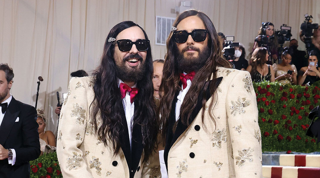 Ο καλλιτεχνικός διευθυντής του οίκου Gucci, με τον ηθοποιό Jared Leto, στο Met Gala 2022