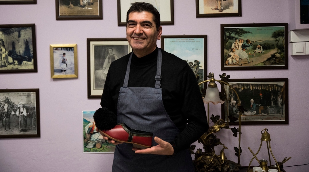 Τσαρουχάδες