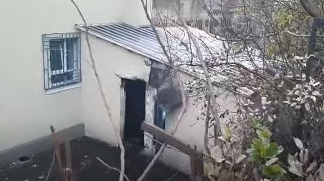 Το λεβητοστάσιο στις Σέρρες όπου σημειώθηκε η φονική έκρηξη που στοίχισε τη ζωή στον 12χρονο μαθητή του δημοτικού σχολείου