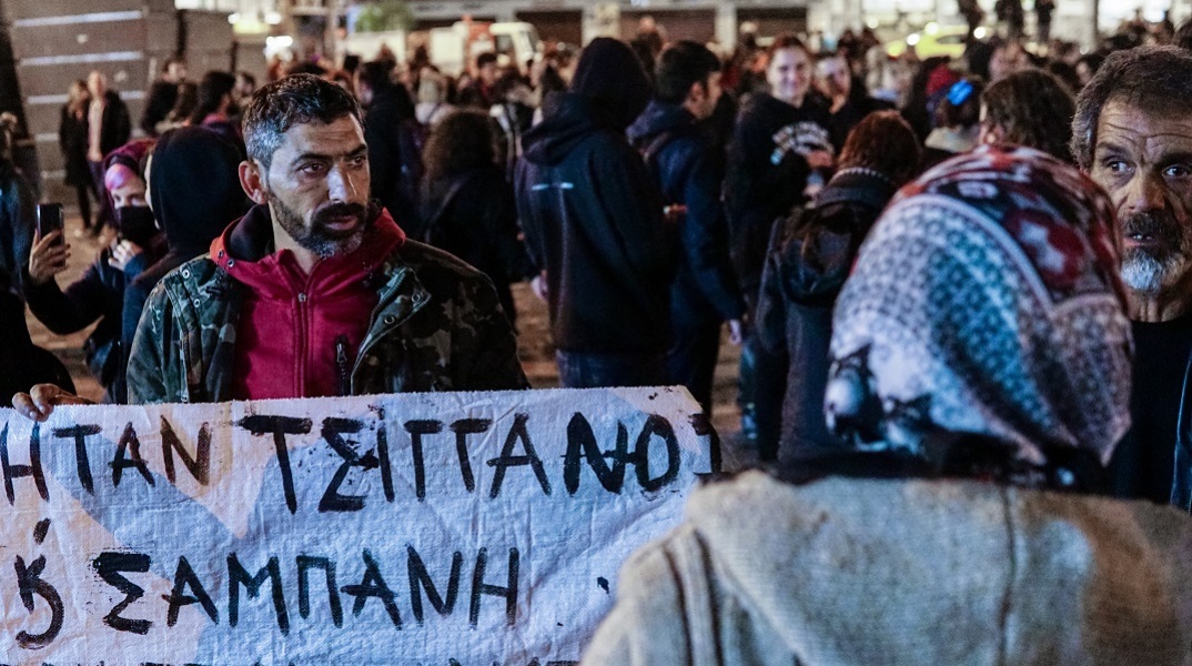Δίωξη για απόπειρα ανθρωποκτονίας στον αστυνομικό που πυροβόλησε τον Ρομά