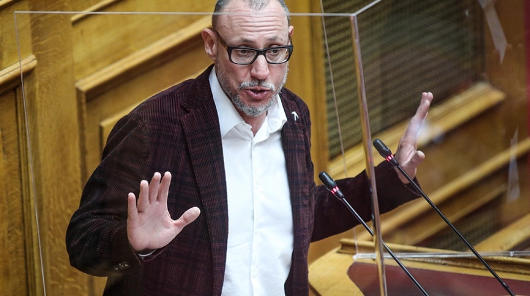 Απάντηση Κλέωνα Γρηογριάδη για το «στριπτίζ» στη Βουλή