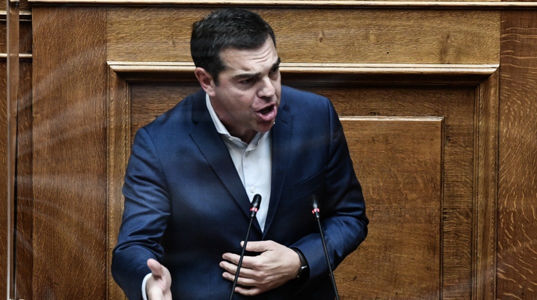 Τσίπρας σε Μητσοτάκη: Αν όλοι είναι συκοφάντες αποχαρακτηρίστε το απόρρητο