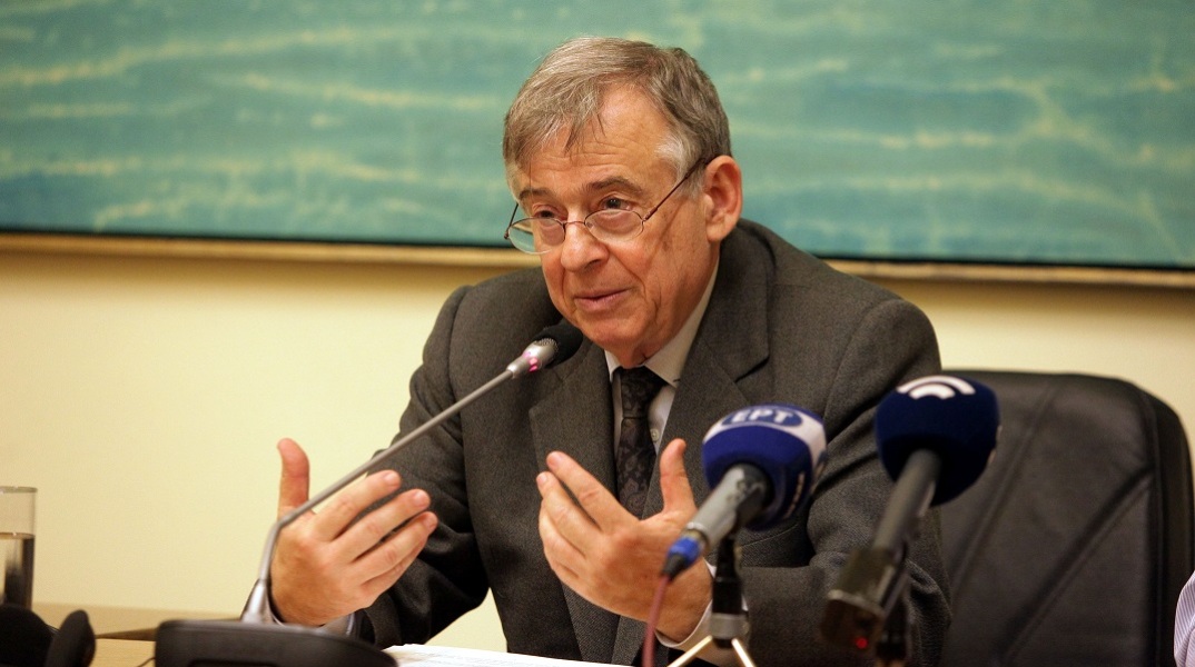 Τακτικό μέλος Ακαδημία Αθηνών εξελέγει ο καθηγητής Παύλος Σούρλας