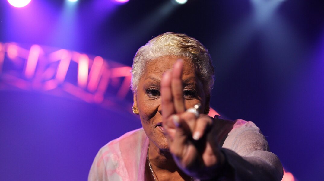 Dionne Warwick - Walk On By: Tο τραγούδι της ημέρας, Τρίτη 12 Δεκεμβρίου 2023, από τον Voice 102.5