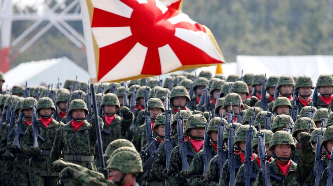 Ιαπωνία: Η χώρα παρουσίασε το νέο αμυντικό της δόγμα, με στόχο να αντιμετωπίσει τις απειλές από την Κίνα και τη Βόρεια Κορέα	
