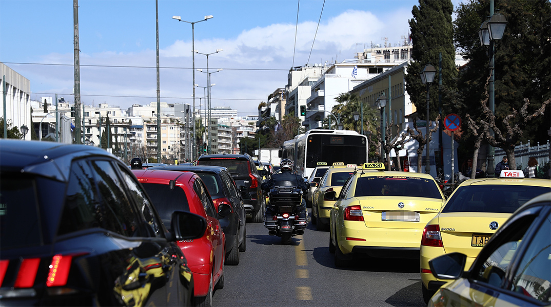 Κίνηση στους δρόμους της Αθήνας