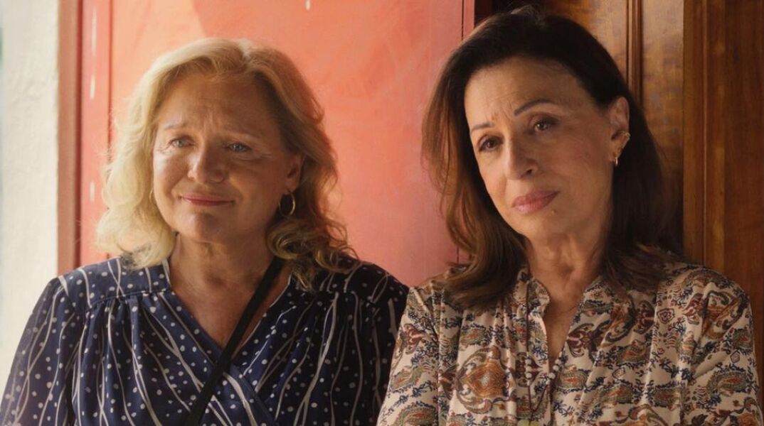 Maestro: Η Μαρία Καβογιάννη και η Χάρις Αλεξίου σε σκηνή του α' κύκλου της σειράς