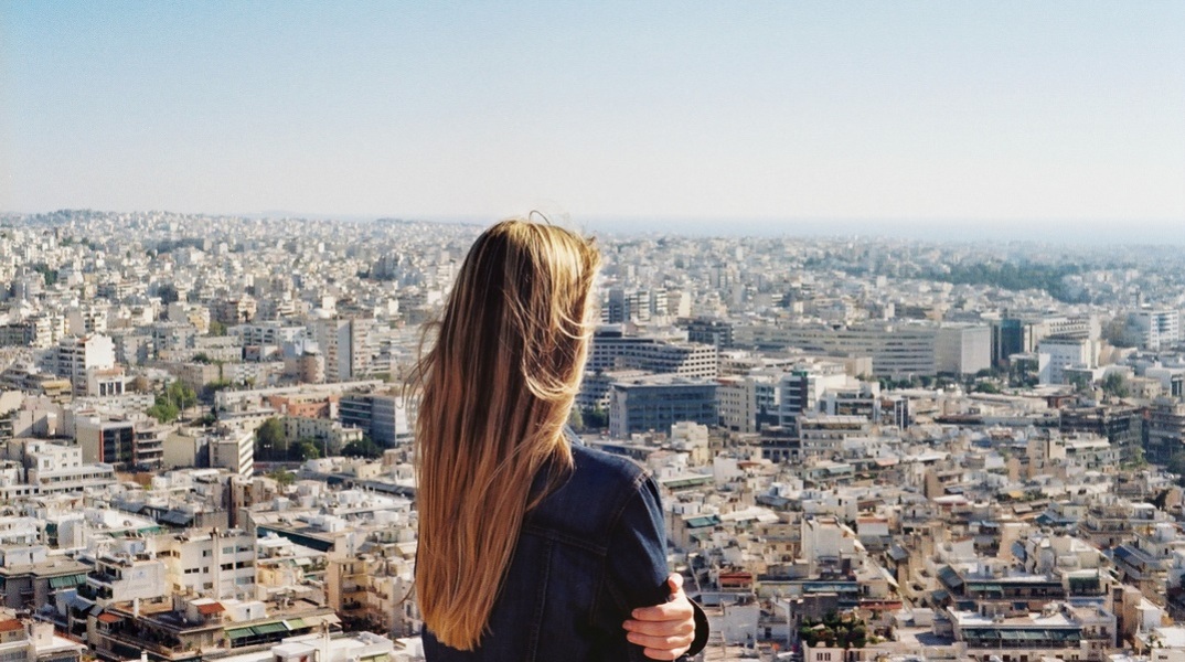 Ισχυρή η ανάπτυξη το 2022 και νέο «γκάζι» το 2024 προβλέπει η ΤτΕ