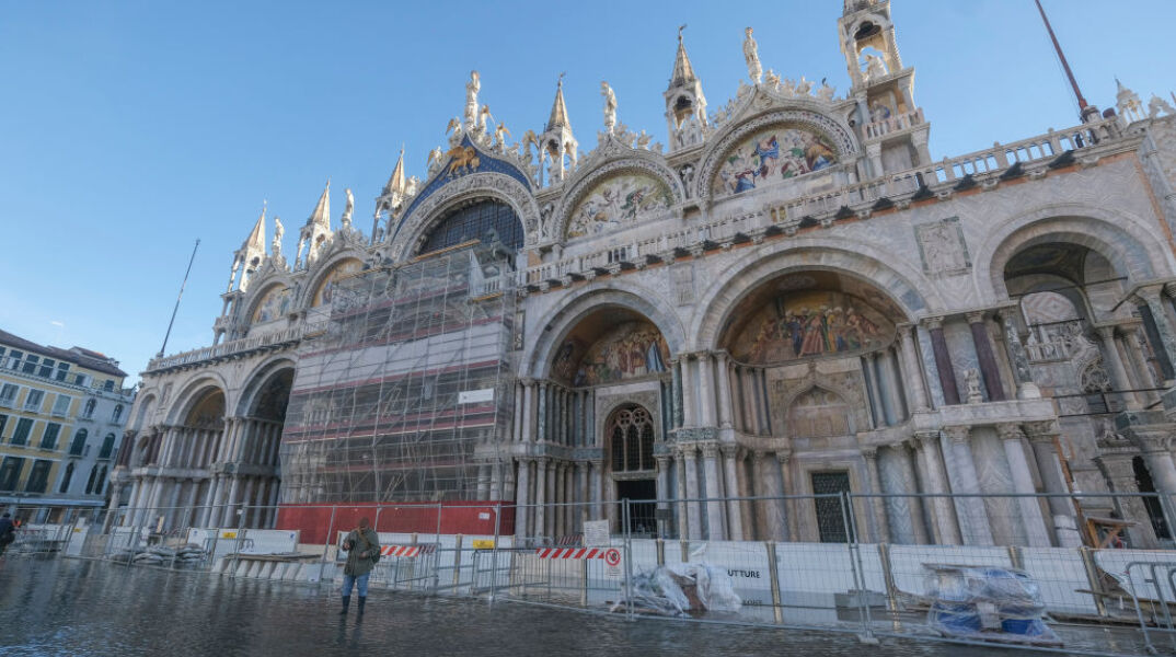 Γυάλινη «ασπίδα» για τη Βασιλική του Αγίου Μάρκου στη Βενετία