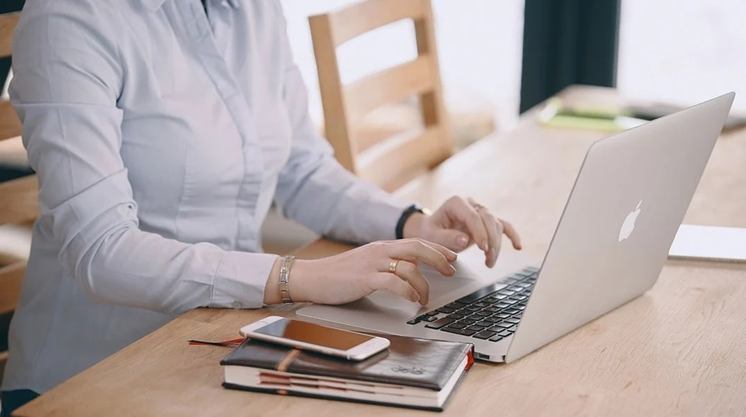 «Πάω μπροστά»: Πρόγραμμα κατάρτισης εργαζομένων με επίδομα 400 ευρώ