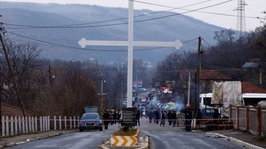 Εντάσεις στο Κόσοβο: Σε κατάσταση ενισχυμένης ετοιμότητας ο σερβικός στρατός