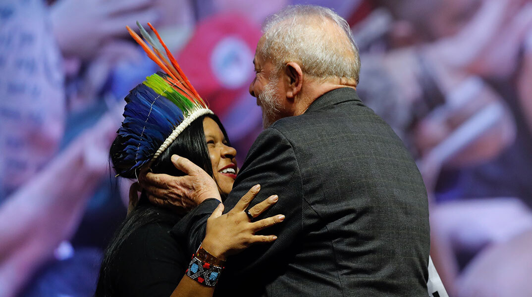 Ο πρόεδρος Λούλα επέλεξε την αυτόχθονα Σόνια Γκουαχαχάρα να προστατέψει τους ιθαγενείς στον Αμαζόνιο