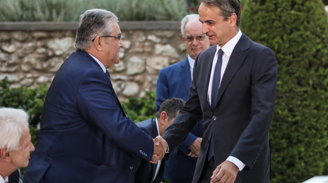 Μητσοτάκης – Κουτσούμπας: Ο διάλογος για την ημερομηνία που θα γίνουν οι εκλογές το 2023