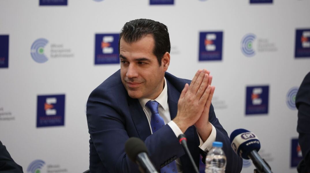 Διαβεβαίωση Πλεύρη για σταδιακή εξομάλυνση της αγοράς φαρμάκου -  «Καμία πρόσθετη οικονομική επιβάρυνση ασφαλισμένων»