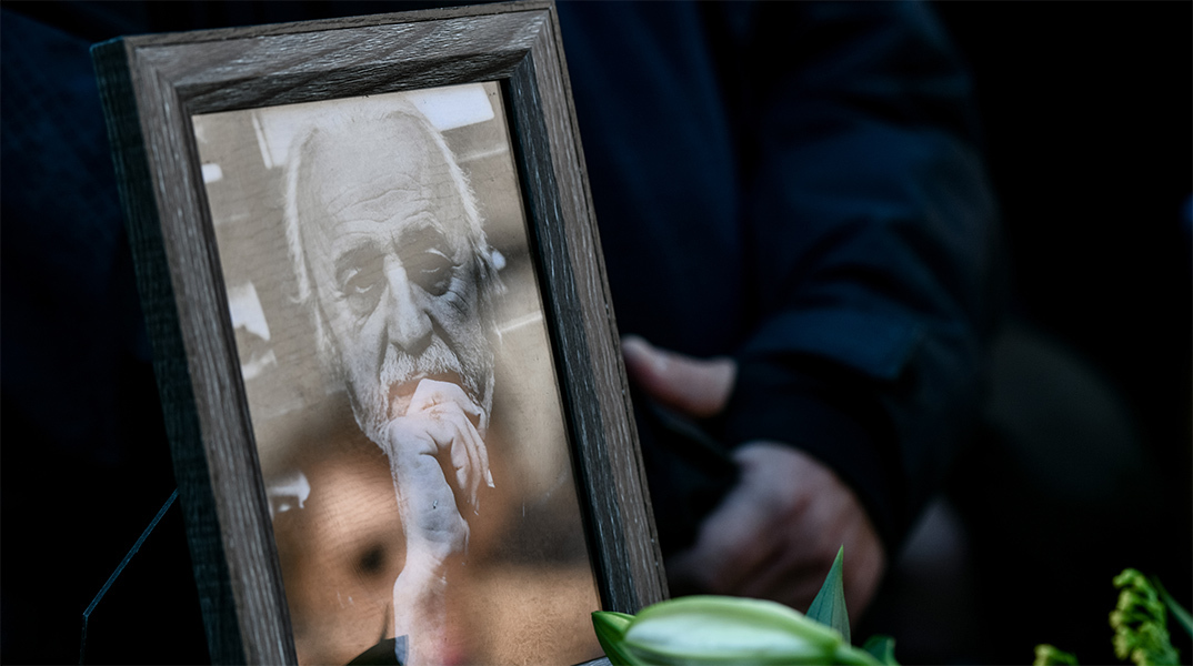 Νότης Μαυρουδής - Πλήθος κόσμου στην κηδεία του