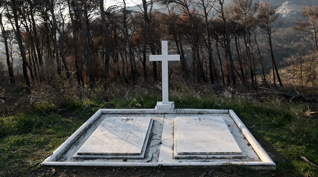 Προετοιμασίες στο Τατόι για την ταφή του τέως βασιλιά Κωνσταντίνου (βίντεο)