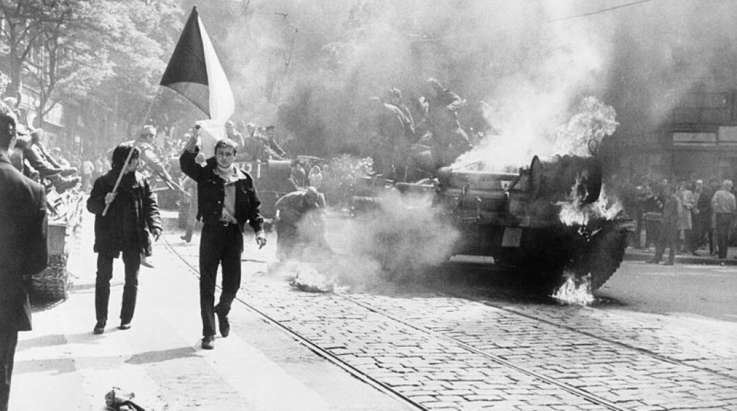 Διαδηλώσεις Διαδηλώσεις για την εισβολή δυνάμεων του Συμφώνου της Βαρσοβίας στην Τσεχοσλοβακία