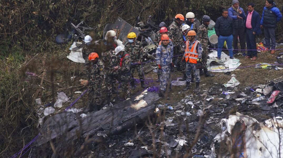 Βίντεο: Η αεροπορική τραγωδία στο Νεπάλ στο κινητό ενός από τους επιβάτες