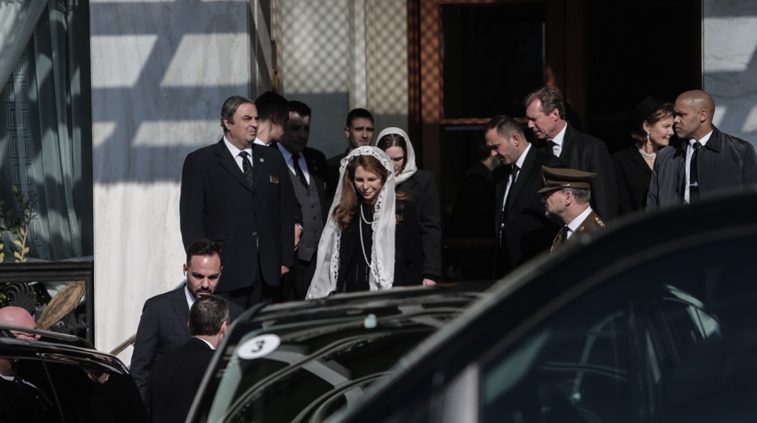 Κηδεία τέως βασιλιά Κωνσταντίνου: Ποιοι καλεσμένοι αναχώρησαν χθες και ποιοι αναχωρούν σήμερα
