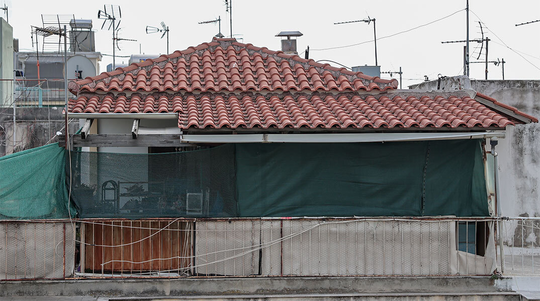 Το διαμέρισμα στην Κυψέλη όπου διέμενε ο 7χρονος με τη μητέρα του και τον σύντροφό της