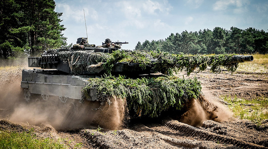 Το πανίσχυρο γερμανικό άρμα μάχης Leopard 2 επιθυμεί διακαώς ο πρόεδρος της Ουκρανίας Βολοντίμιρ Ζελένσκι