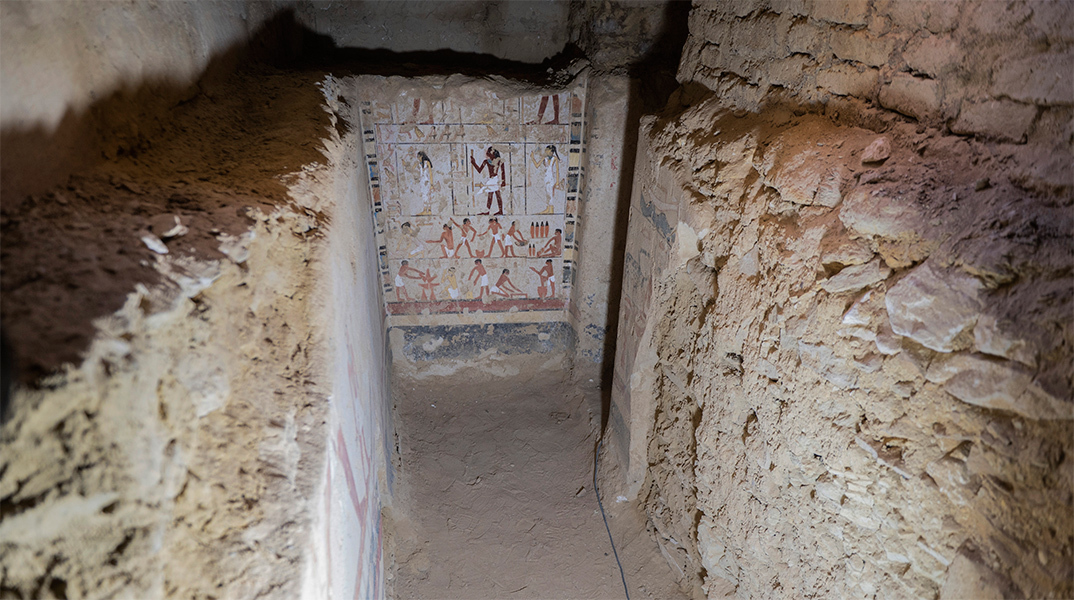 Οι αρχαιολόγοι ανακάλυψαν τέσσερις τάφους φαραώ και μια μούμια