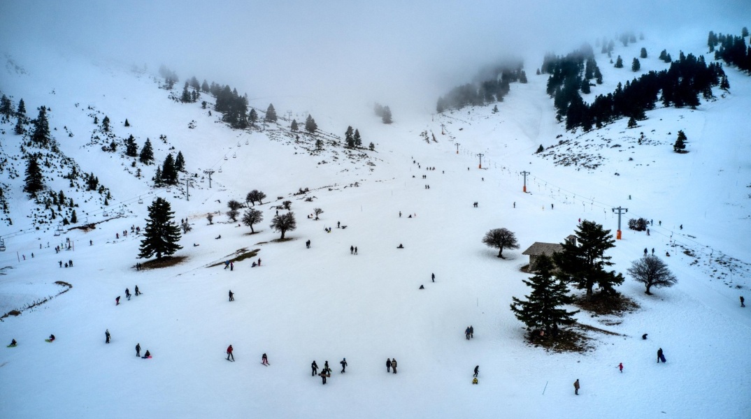 Αυξήθηκε σημαντικά η χιονοκάλυψη στα ορεινά της ηπειρωτικής Ελλάδας, σύμφωνα με το meteo του Εθνικού Αστεροσκοπείου - Βίντεο από τον ευρωπαϊκό δορυφόρο.
