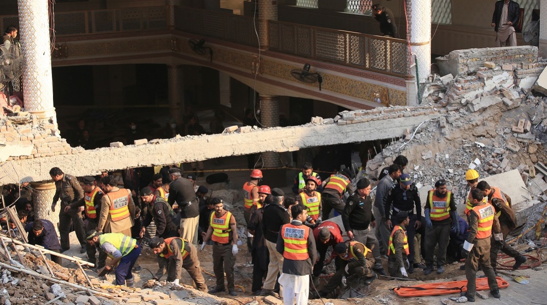 Πακιστάν - Επίθεση καμικάζι: Τουλάχιστον οι 89 νεκροί