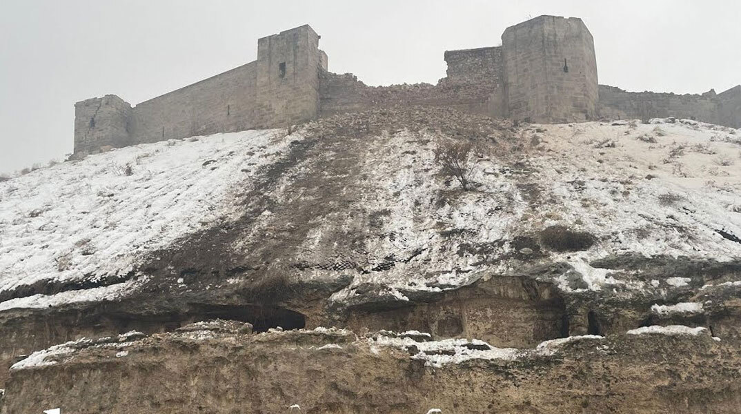 Ζημιές στην Ακρόπολη στο Χαλέπι μετά τον ισχυρό σεισμό στην Τουρκία που έπληξε και τη Συρία