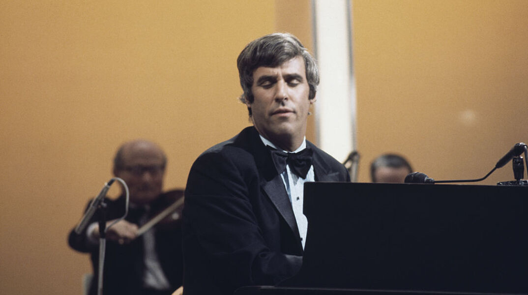 Πέθανε ο θρυλικός συνθέτης Μπάρτ Μπάκαρα