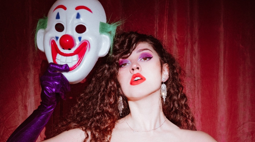 Η Νεφέλη Μεγκ έρχεται στο Lunar Space