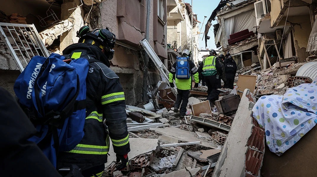 Σεισμός στην Τουρκία: Ένα 17χρονο κορίτσι ανασύρθηκε ζωντανό μετά από 248 ώρες